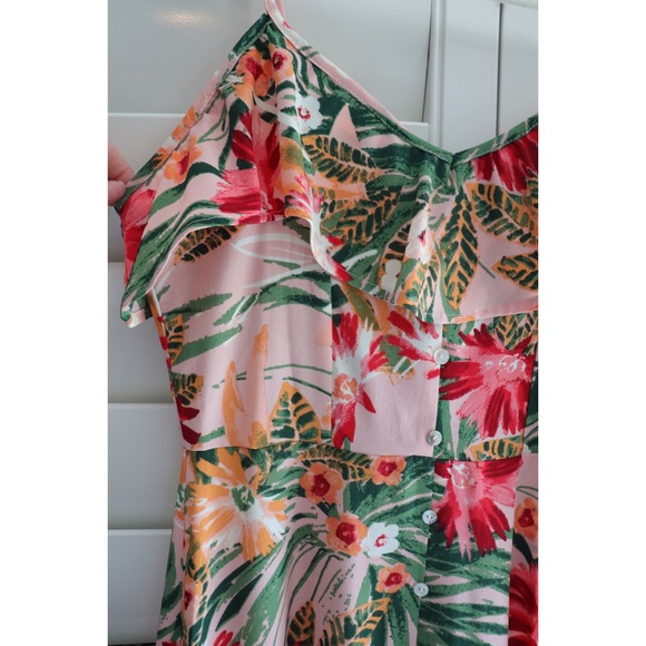 Cute midi floral dress! - Picture 3 of 6